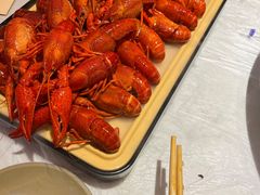 -肥肥虾庄·金牌油焖大虾(首义路店)