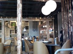 大堂-日进一片海.生腌海鲜火锅.宵夜烧烤(三里屯总店)