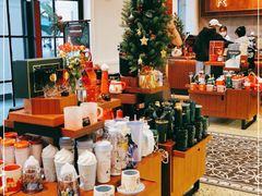 零售区-星巴克臻选(广州沙面店)