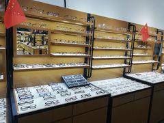 -罗伯特眼镜·蔡司官方授权(罗湖国贸店)