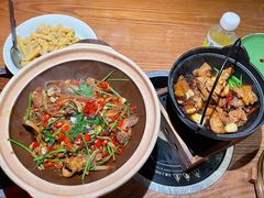 -吃饭皇帝大土家民族菜(荟聚店)