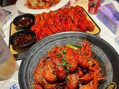 -肥肥虾庄·金牌油焖大虾(汉街SKP店)
