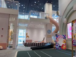 -奈尔宝·儿童乐园·亲子餐厅(华采天地店)