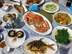 -三亚火车头万人海鲜广场