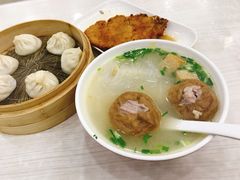 -珊珊小笼馆(仙霞路店)