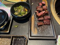 -铭牛烧肉·和牛海鲜自助(高新月牙湖店)