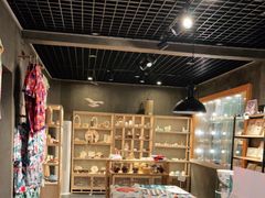 -三亚火车头万人海鲜广场