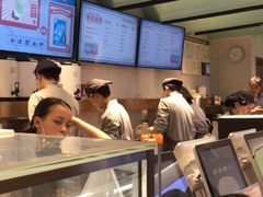 -奈雪的茶(亨特国际广场店)