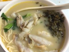 -明呈黄鱼面馆(斜土路店)