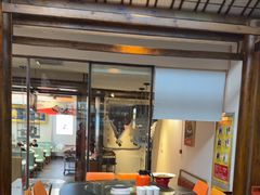 -阿瓦山寨·湘菜现炒·剁椒鱼头王(咸阳总店)