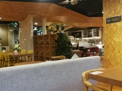 -新华里咖啡书吧(新华书店小寨店)