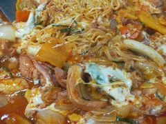 -亲昵春川鸡排(韩国美食街店)