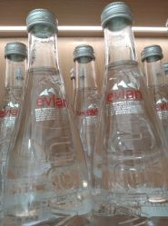 -颜蕾医美·黄金微针·水光·玻尿酸·超声炮