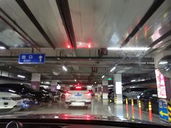 -九六广场-停车场