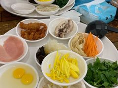 秀才过桥米线-榴乡缘云南蒙自菊花过桥米线