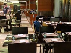 大堂-大中华希尔顿酒店-念自助餐·嗨啤·小龙虾