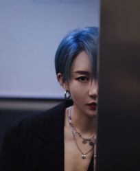 -变画·发型STUDIO