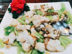 -鹏城人家海鲜酒家·23年老字号(较场尾店)