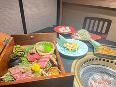 -山川小町·极番烧肉(新地假日广场店)