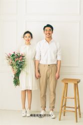 俏皮可爱-巴黎婚纱摄影工作室