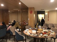 大堂-有红鸡毛店·川菜(建设路店)