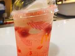 草莓麦旋酷-麦当劳(朝阳北路店)