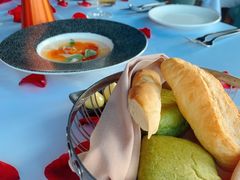 餐前面包-Kathleen's Waitan 凯圣琳江景西餐厅(外滩店)