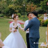 『草坪婚礼｜户外婚礼的绝美颜色』