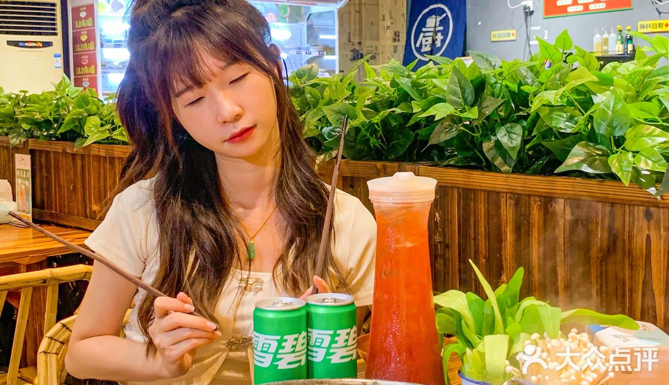 东莞火锅｜西平的地摊肥肠牛蛙锅敲配饭哎🔥