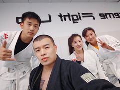 -EFL巴西柔术·综合格斗·泰拳·少儿体能训练(虹桥德必馆)