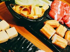 -呷哺呷哺 黄金牧场 (阳泉滨河新天地店)