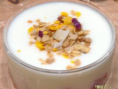 红心燕麦脆思慕雪-上芽食集(德思勤店)