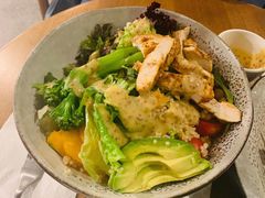 鸡肉牛油果芒果色拉-Wagas沃歌斯(五道口购物中心店)