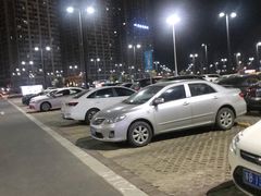 -融创茂-停车场