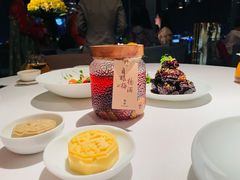 自酿杨梅酒-悦轩中餐厅·高空江景·杭州柏悦酒店