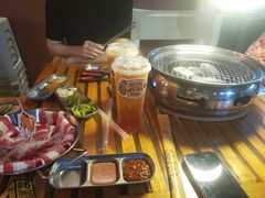 -叽叽扎扎烤肉场(生态城万达店)