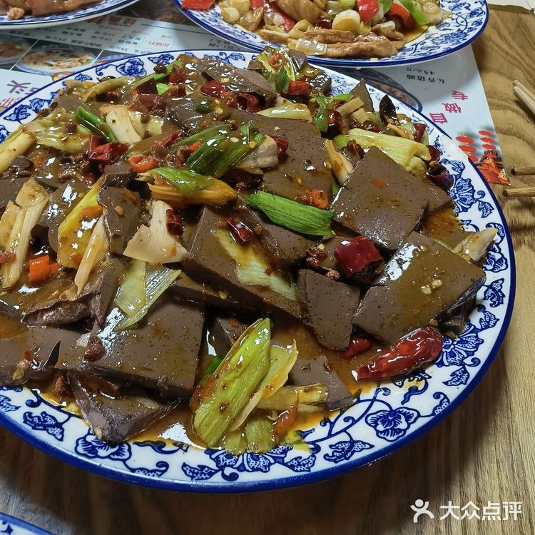 这家葫芦头不光泡馍好吃还有几道招牌菜是别家吃不到