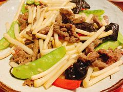 花生苗炒牛柳-龙桥私厨·姜花菊花过桥鱼·顺德菜(容桂店)