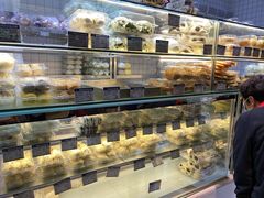 面包甜点陈列柜-白玉兰食品甜凤店(合生汇店)