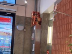 -必胜客(上海华谊新所店)