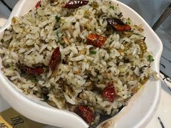 -凤凰路何眼镜香辣蟹(花果园店)