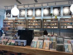 -猫的天空之城概念书店(北戴河蔚蓝海岸店)