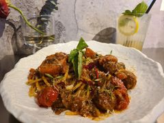 -LESCEDARS Brasserie Bistro香柏树