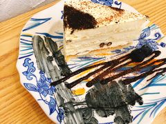 -浮漫咖啡(镜湖万达广场店)