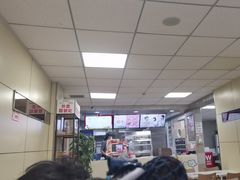-华莱士·全鸡汉堡(济南大明湖店)