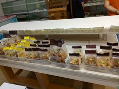 -光明牛奶棚(南泉店)