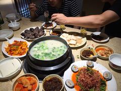英子狗肉馆-英子补身汤(海兰路店)