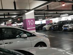 -虹桥火车站-停车场