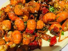 -巴厘龙虾·榜首油焖大虾(音乐学院·沿江酒馆店)