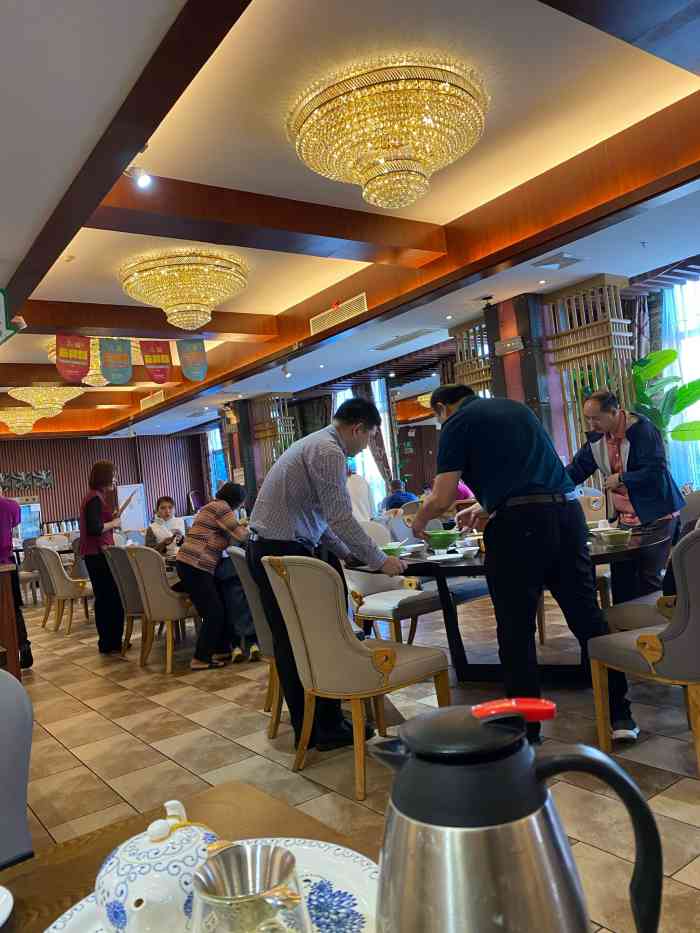 假日一品大茶楼(蓝天店)
